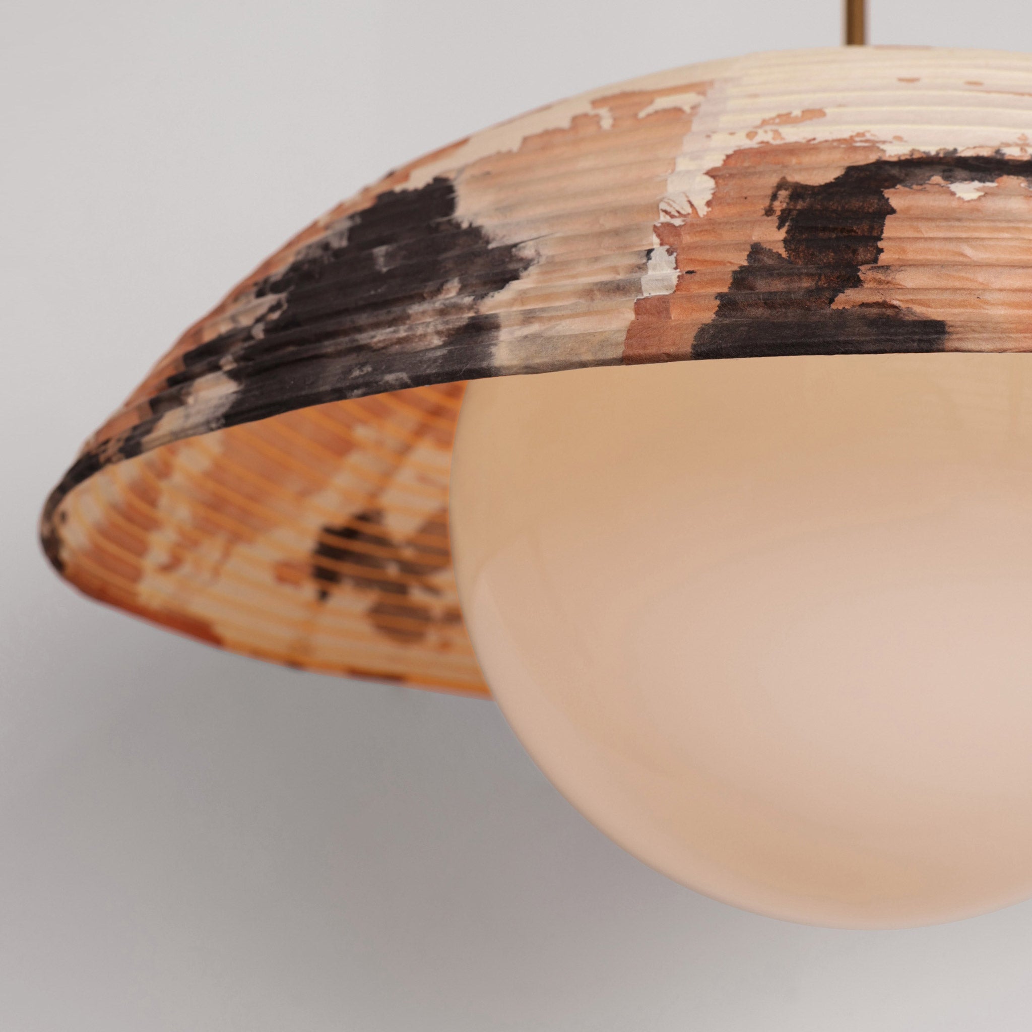 Maru Surface with a hand-painted chōchin washi shade shown in Kakishibu